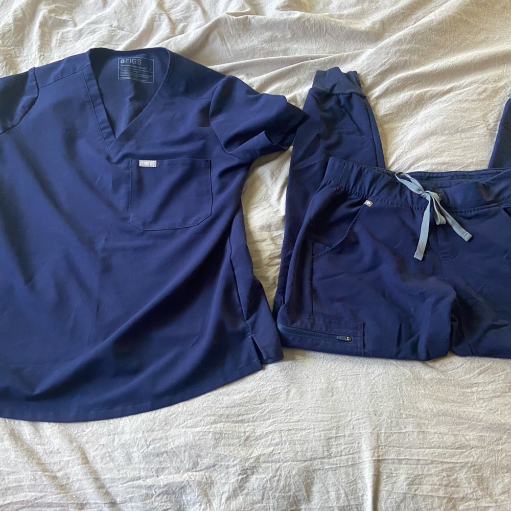 Women’s Figs Navy Blue Scrub Set-Small